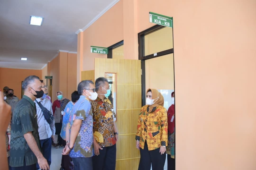 An image uploaded to Strapi called 08