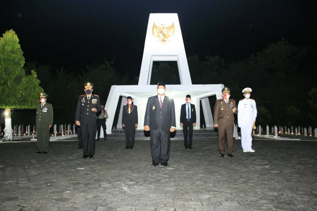 An image uploaded to Strapi called 444