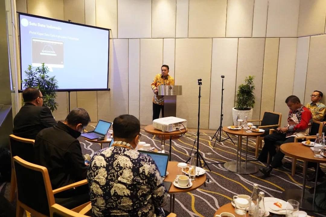 An image uploaded to Strapi called ADGL_1