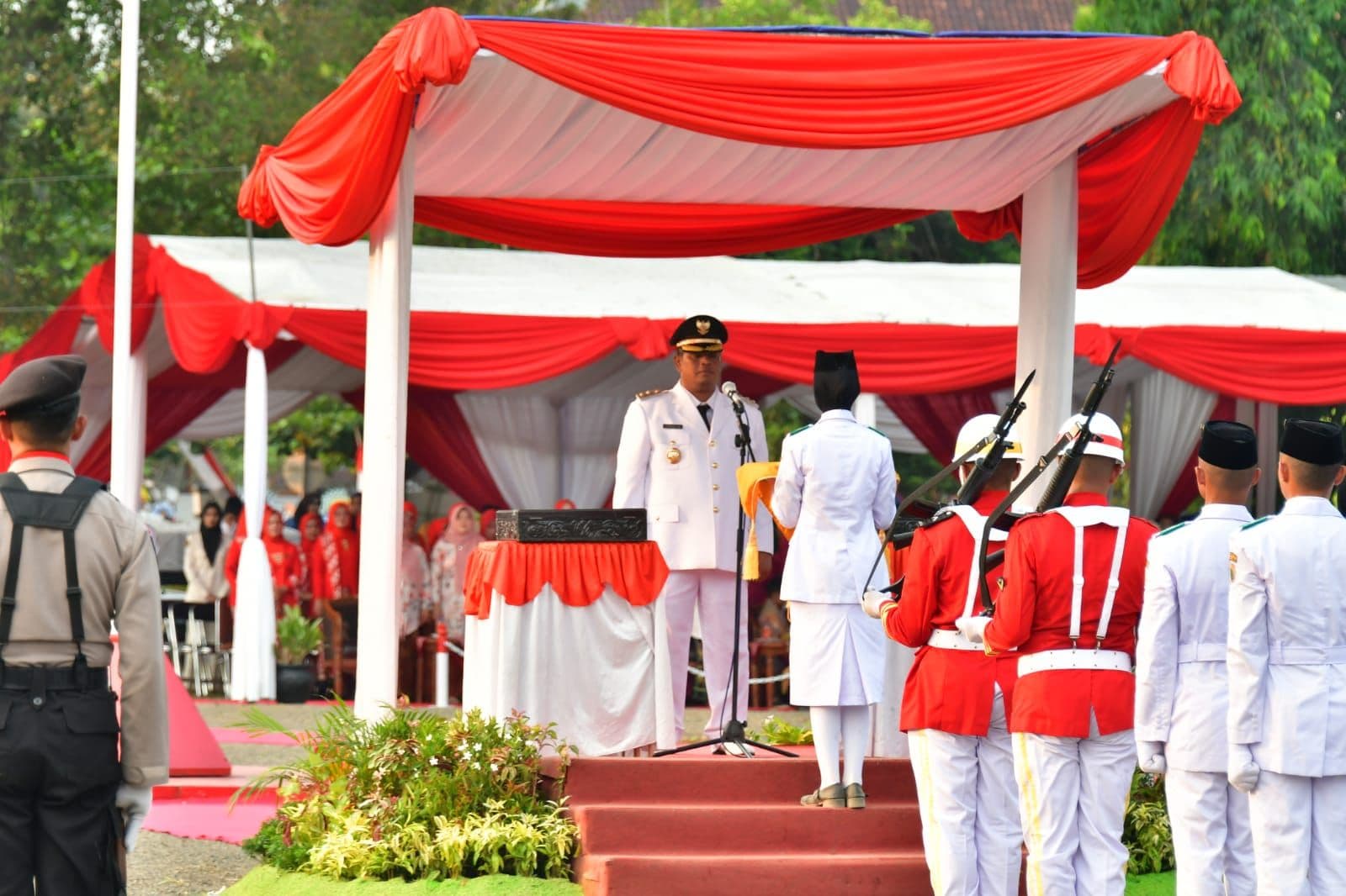 An image uploaded to Strapi called Aubade