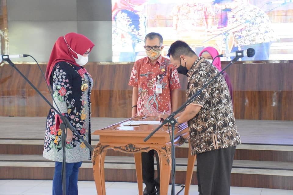 An image uploaded to Strapi called BudiSantosa2