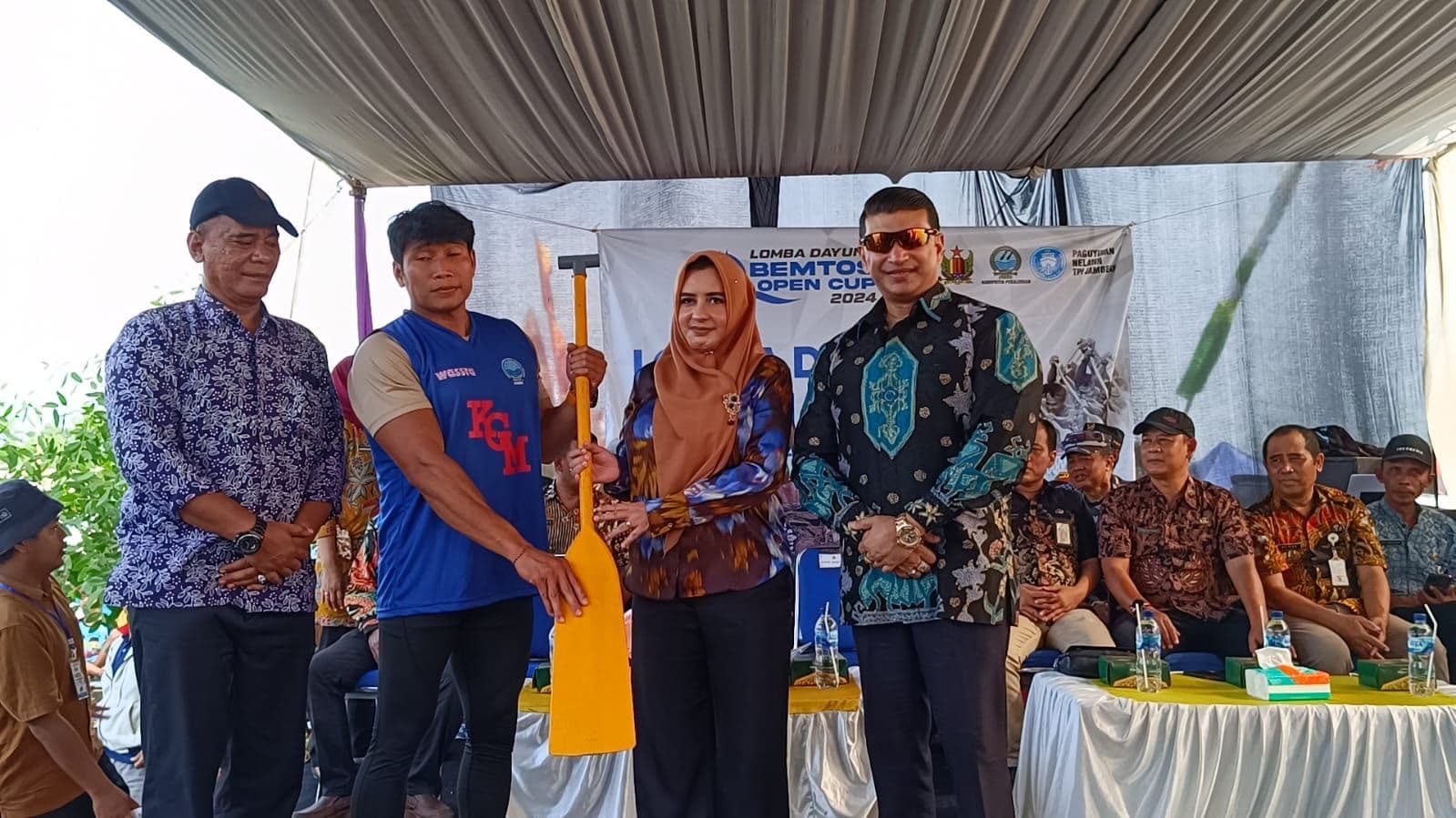 An image uploaded to Strapi called Dayung