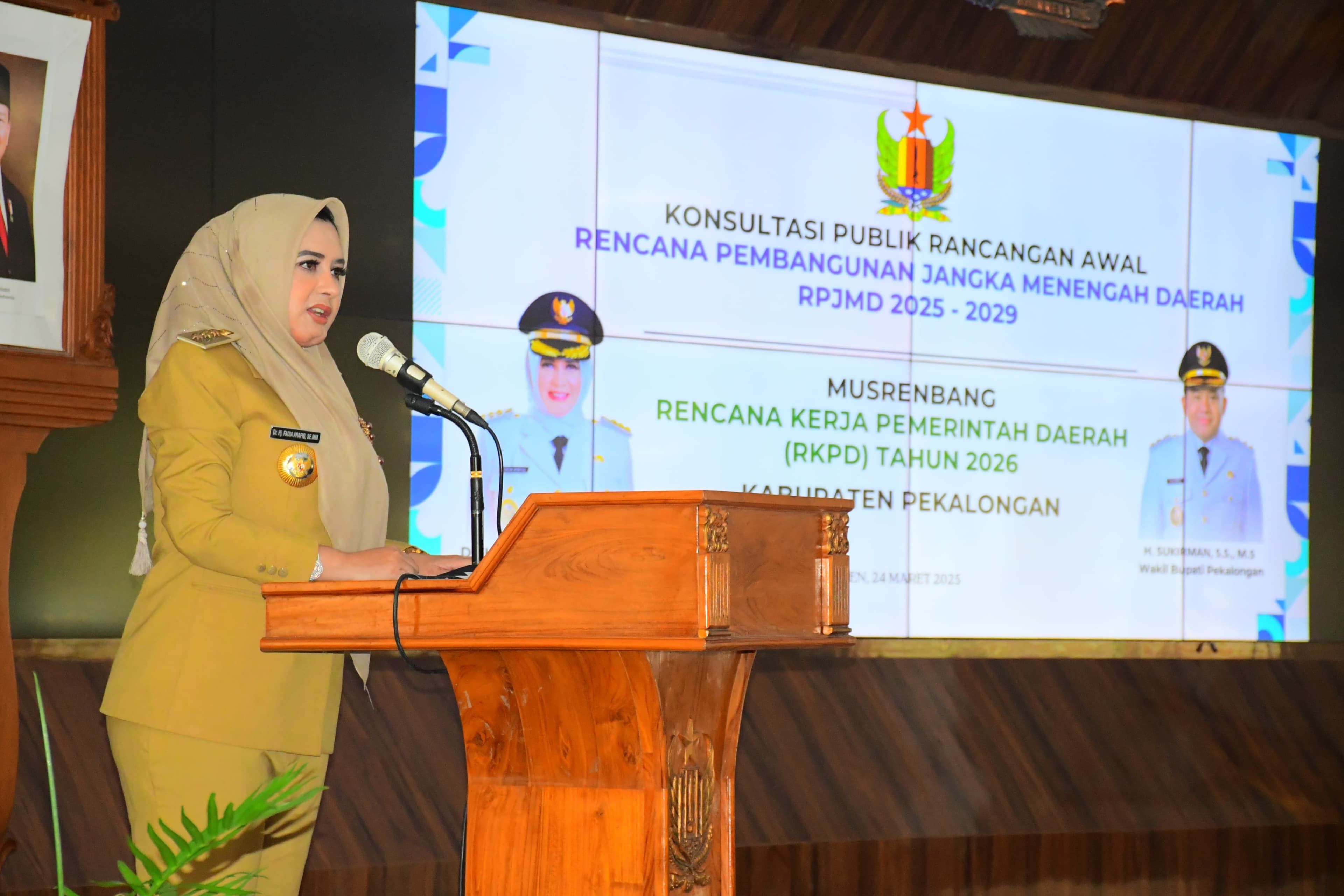 PEMKAB GELAR KONSULTASI PUBLIK UNTUK PENYEMPURNAAN DRAFT AWAL RPJMD