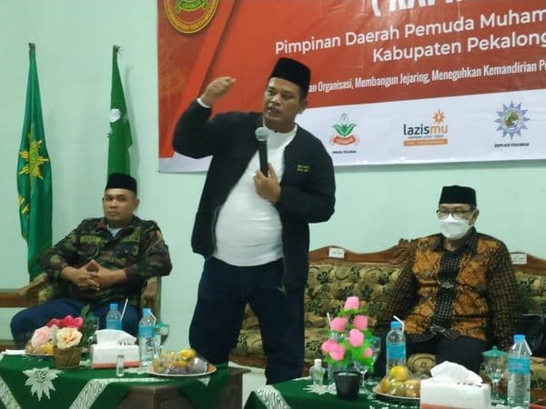 An image uploaded to Strapi called Pemuda1