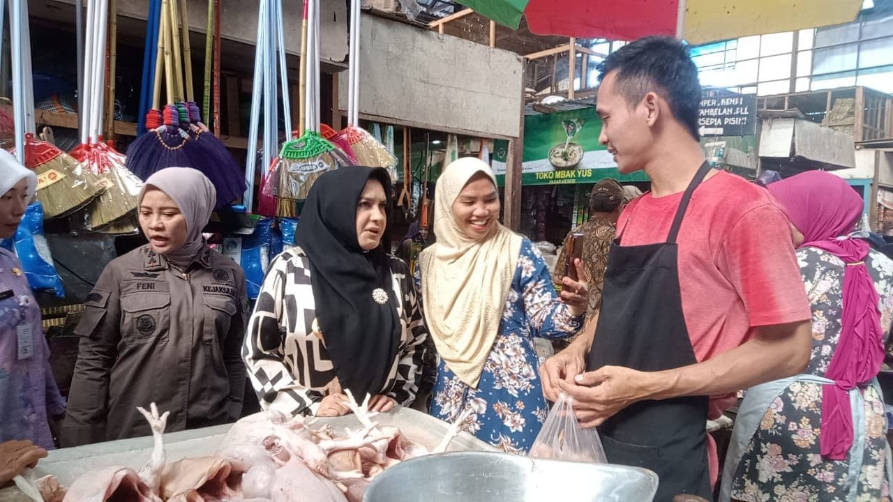PEMKAB SIAPKAN PASAR MURAH UNTUK STABILKAN HARGA JELANG LEBARAN