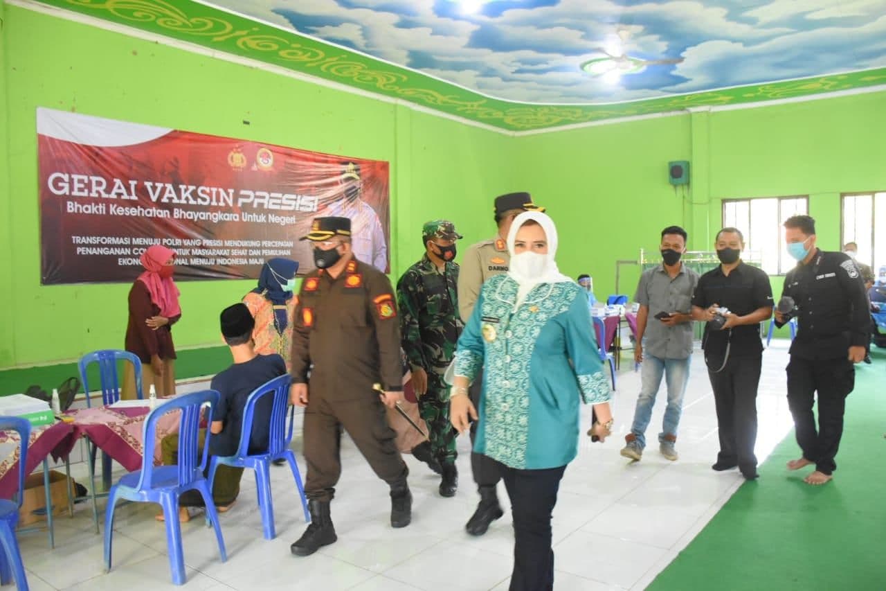 An image uploaded to Strapi called VaksinPesantren1