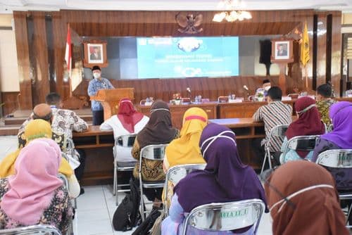 An image uploaded to Strapi called Bimtek2