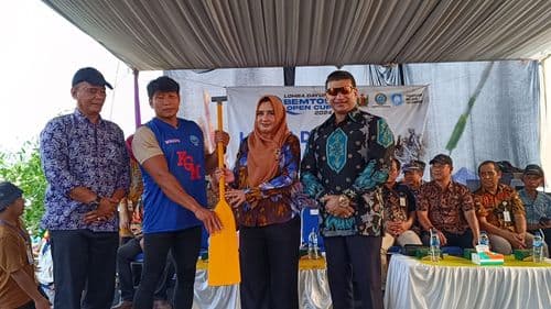 An image uploaded to Strapi called Dayung