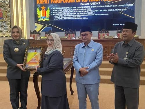 An image uploaded to Strapi called Pakta_Integritas