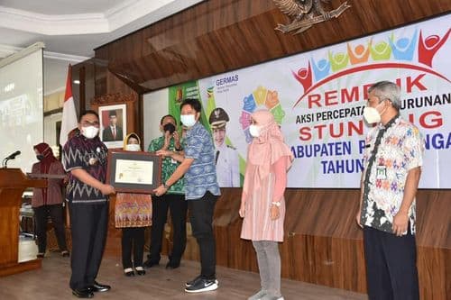 An image uploaded to Strapi called RM2