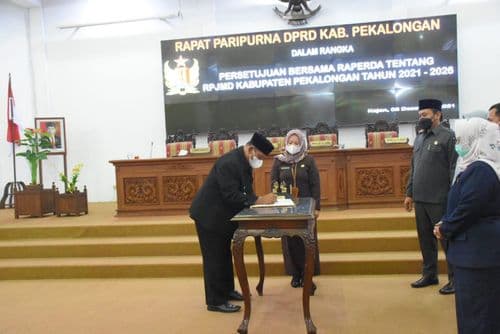 An image uploaded to Strapi called RaperdaRPJ1