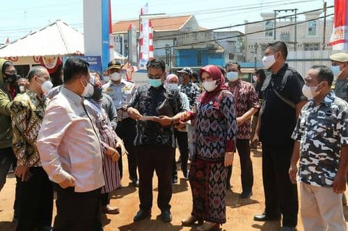 An image uploaded to Strapi called Sarwides1