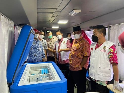 An image uploaded to Strapi called TinjauVaksin111