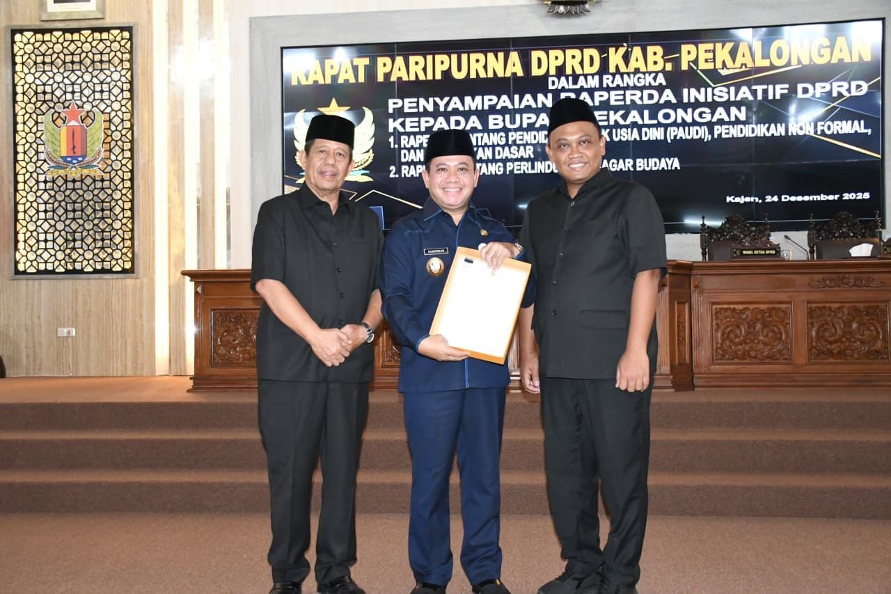 DPRD KABUPATEN PEKALONGAN SAMPAIKAN DUA RAPERDA INISIATIF, FOKUS PENDIDIKAN DAN PERLINDUNGAN CAGAR BUDAYA