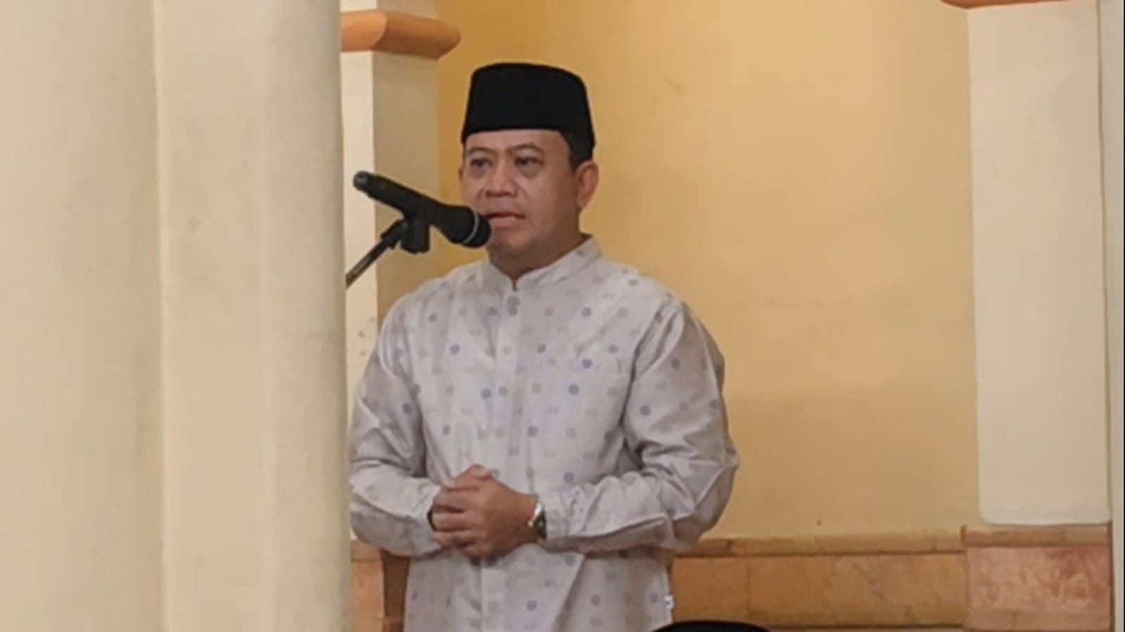 GELAR SALAT IDULFITRI, PLT BUPATI SAMPAIKAN PERMOHONAN MAAF DAN HIMBAUAN JAGA KONDUSIFITAS