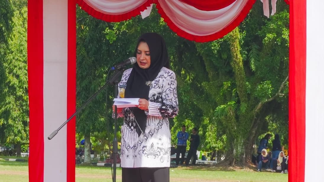 HARI GURU NASIONAL 2025: PEMKAB PEKALONGAN KUKUHKAN KOMITMEN TINGKATKAN MUTU PENDIDIKAN