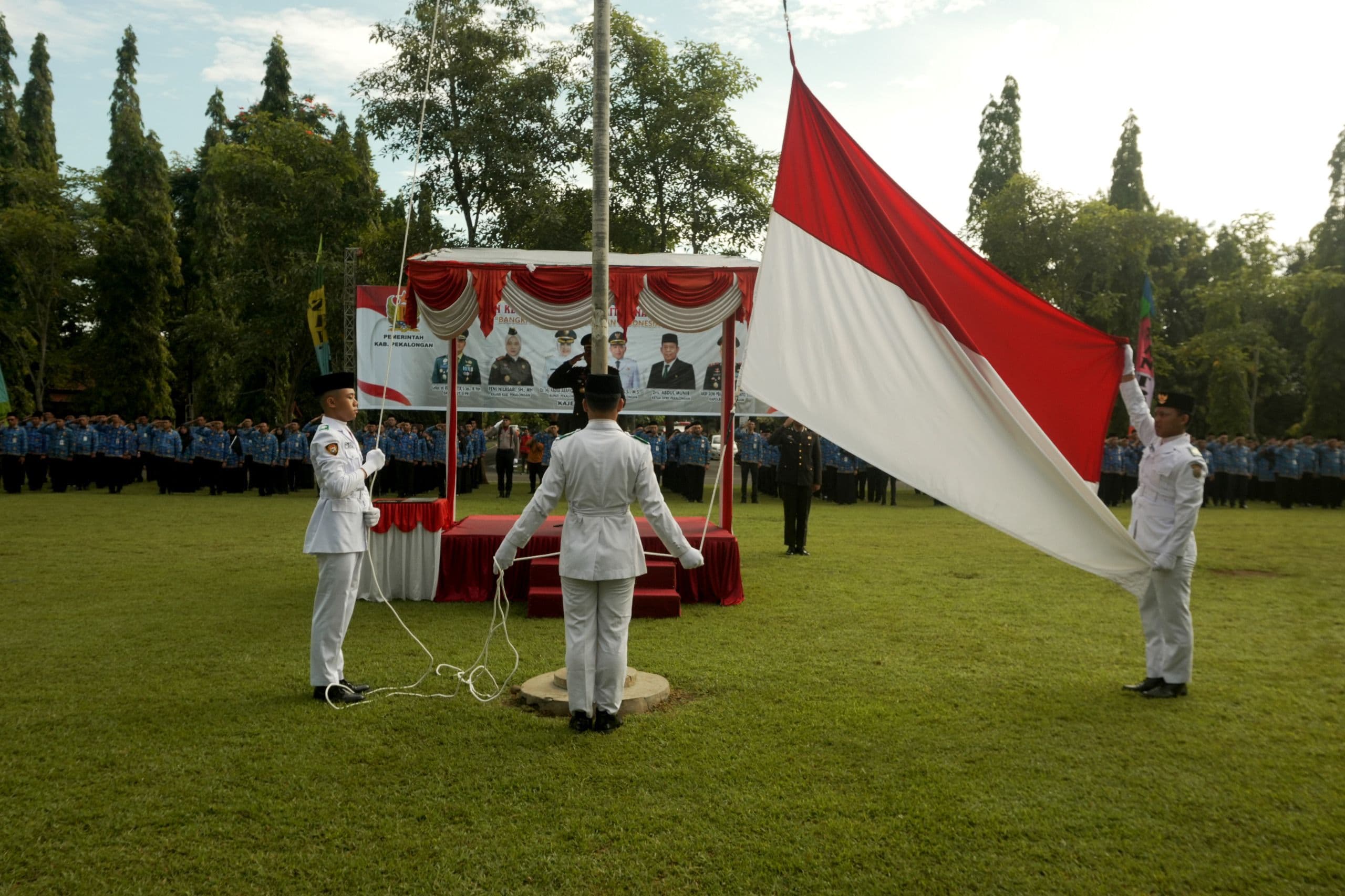 HARI KEBANGKITAN NASIONAL KE-117, PJ SEKDA MENGAJAK BANGKIT BERSAMA DAN WUJUDKAN KEBERSAMAAN DI KABUPATEN PEKALONGAN