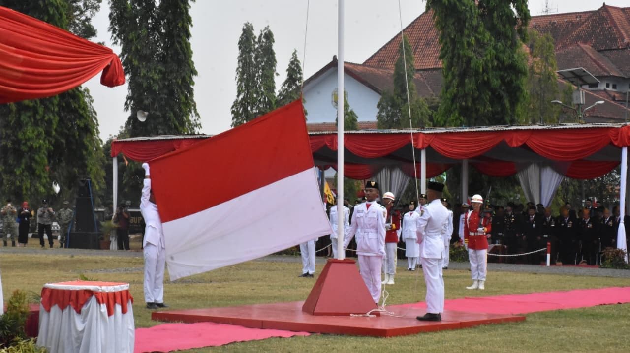 KEMERDEKAAN RI KE-81 JADI MOMENTUM PEMKAB PEKALONGAN TINGKATKAN PELAYANAN DAN PEMBANGUNAN