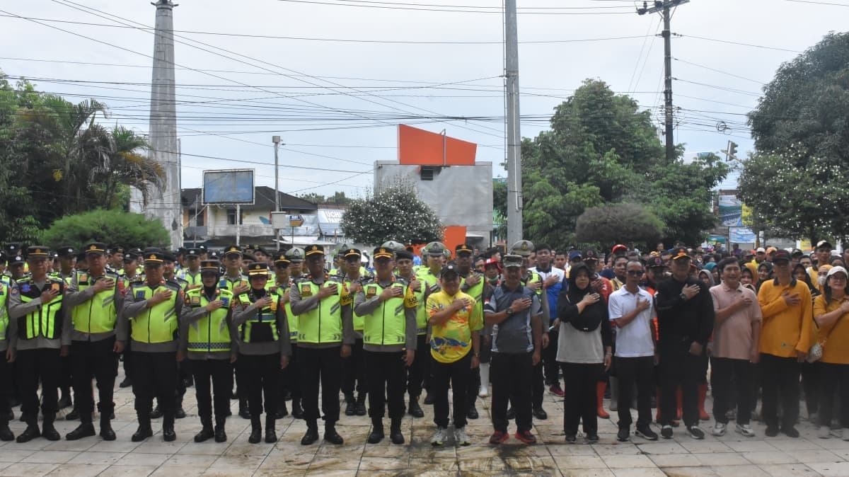 LINGKUNGAN BERSIH, EKONOMI TUMBUH: GERAKAN ASRI DIGELAR DI TUGU 0 KM KAJEN