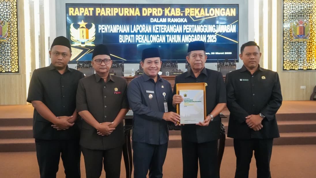 LKPJ 2025 DISAMPAIKAN, PLT. BUPATI PEKALONGAN TEGASKAN KOMITMEN PENINGKATAN PEMBANGUNAN