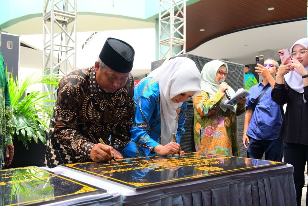 MUHAMMADIYAH HADIRKAN LAYANAN LENGKAP, BUPATI: INI MEMBANTU PEMERINTAH KABUPATEN PEKALONGAN