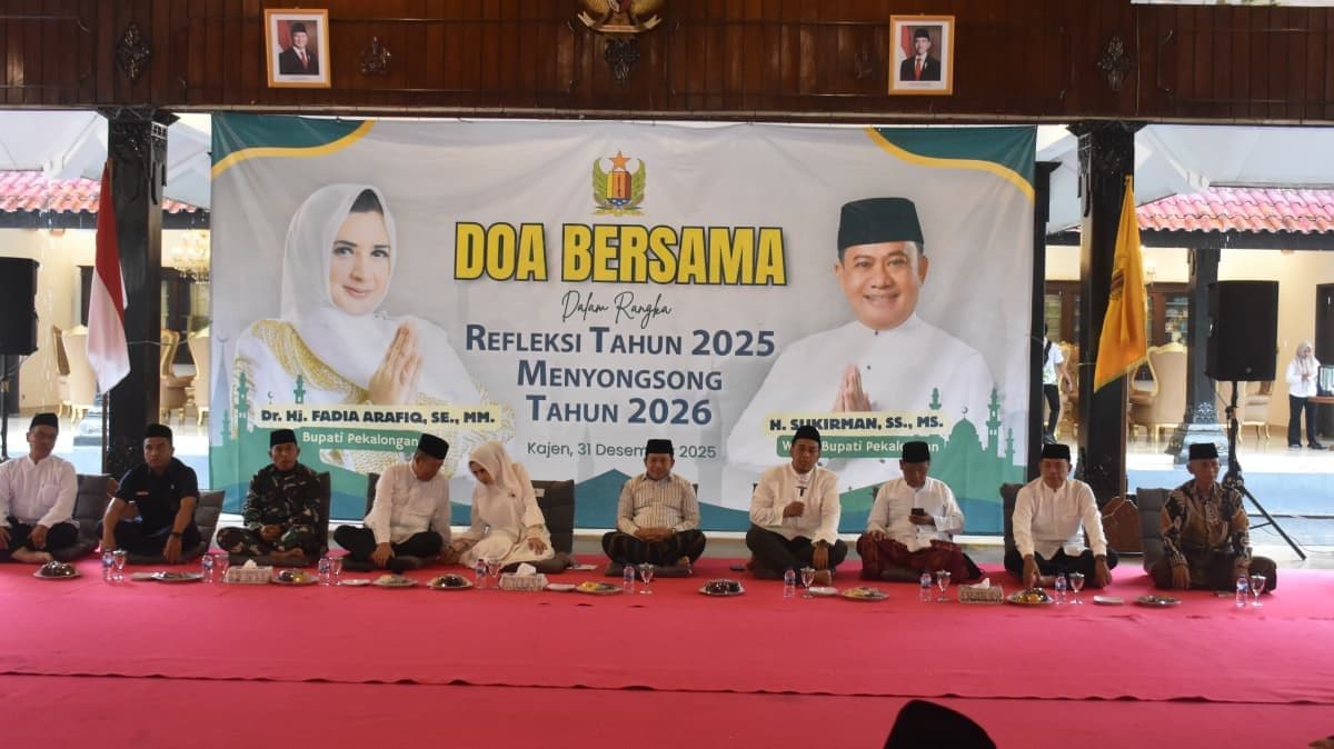 PEMKAB PEKALONGAN GELAR DOA BERSAMA REFLEKSI AKHIR TAHUN 2025, BUPATI AJAK PERKUAT KEIMANAN DAN KEBERSAMAAN