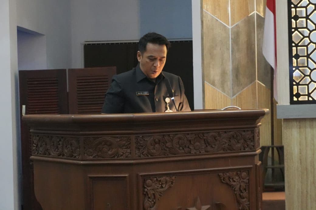 PEMKAB PEKALONGAN JAWAB PANDANGAN DPRD SOAL APBD 2024