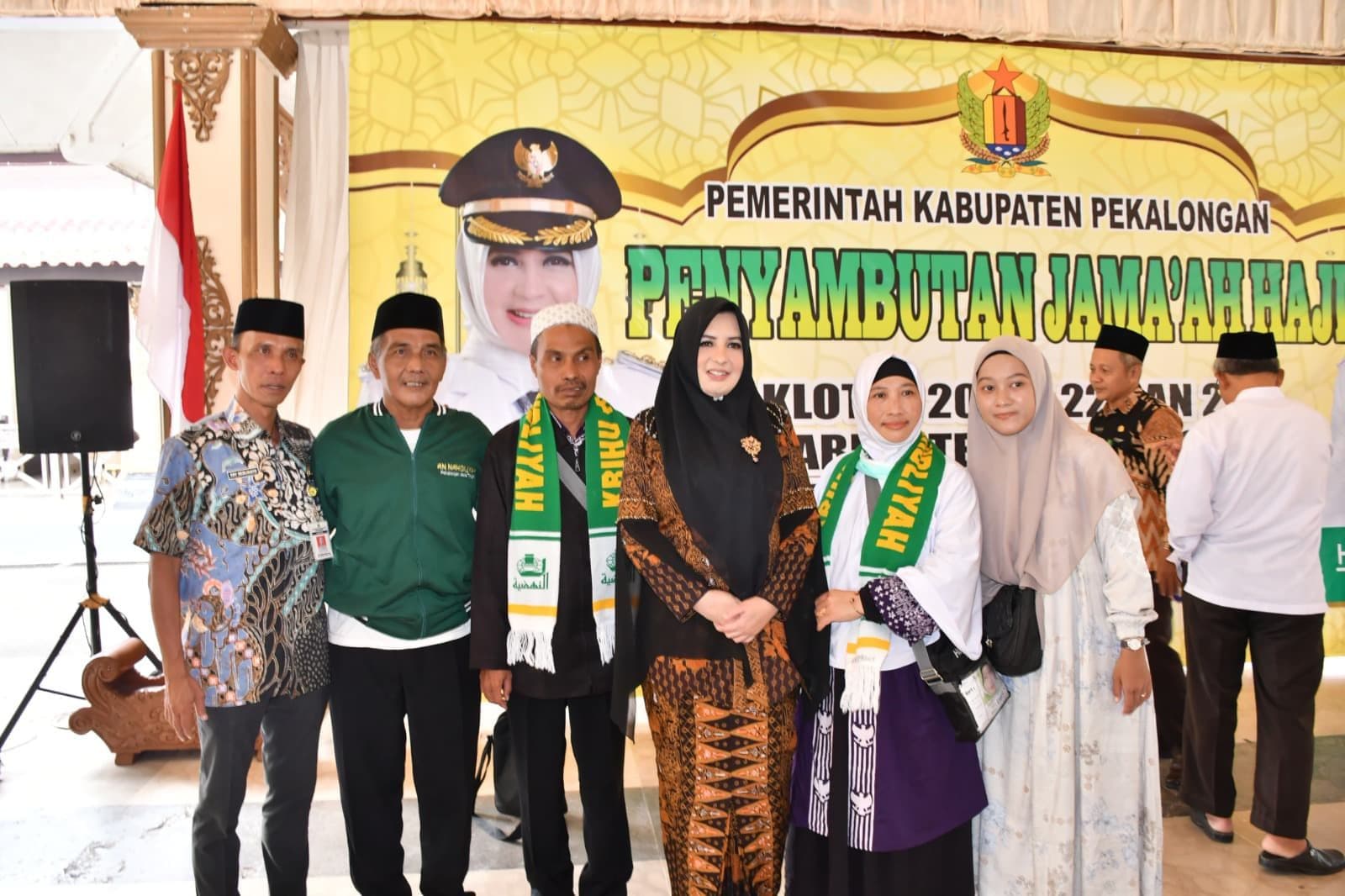 BUPATI FADIA ARAFIQ SAMBUT KEPULANGAN JAMAAH HAJI ASAL KABUPATEN PEKALONGAN