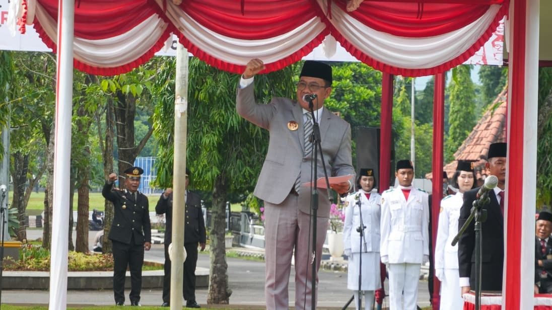 PERINGATAN HARI PAHLAWAN 2025, WABUP SUKIRMAN AJAK MASYARAKAT LANJUTKAN PERJUANGAN