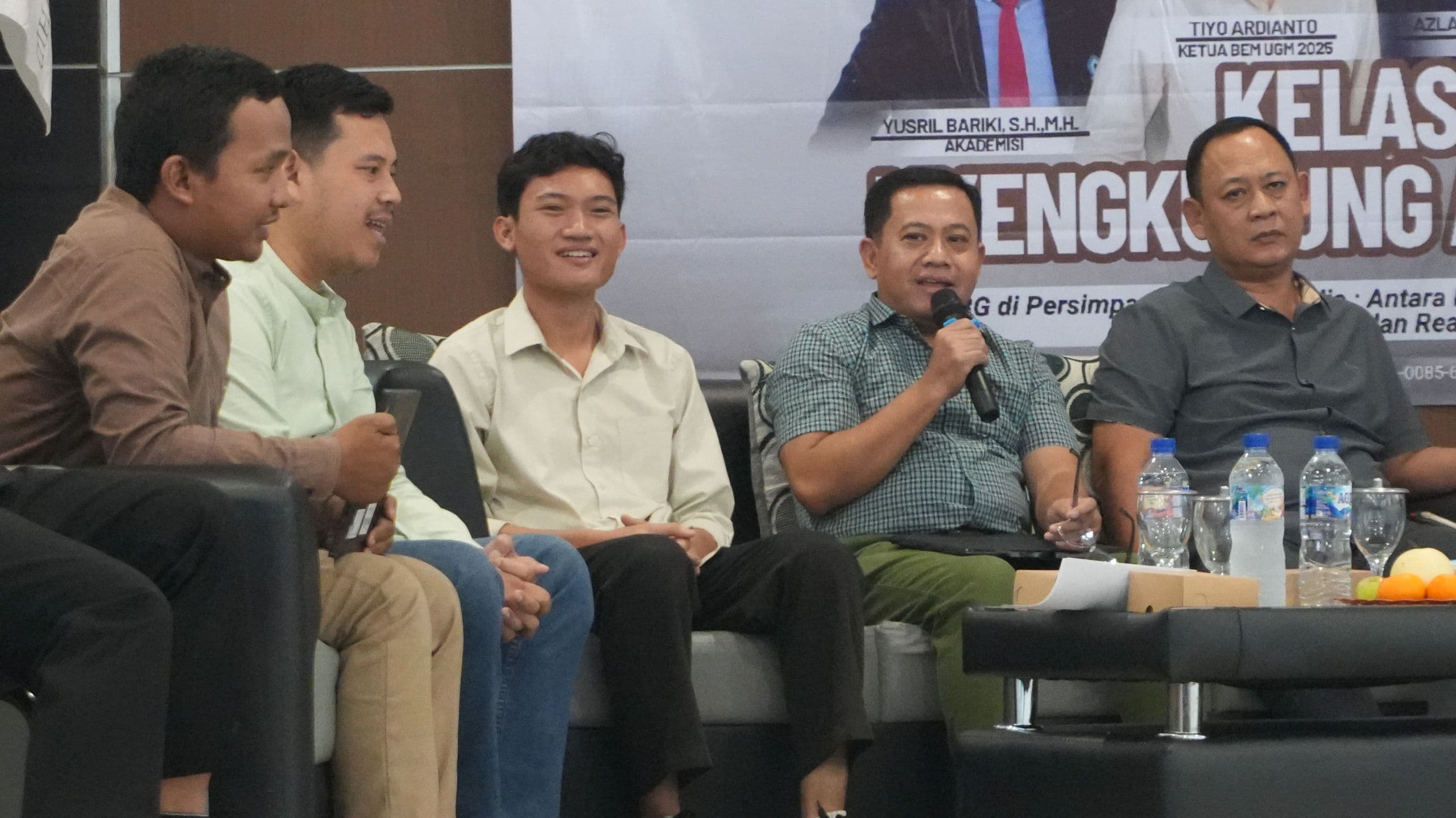 PLT BUPATI PEKALONGAN HADIRI DISKUSI MAHASISWA BAHAS POLEMIK PROGRAM MBG