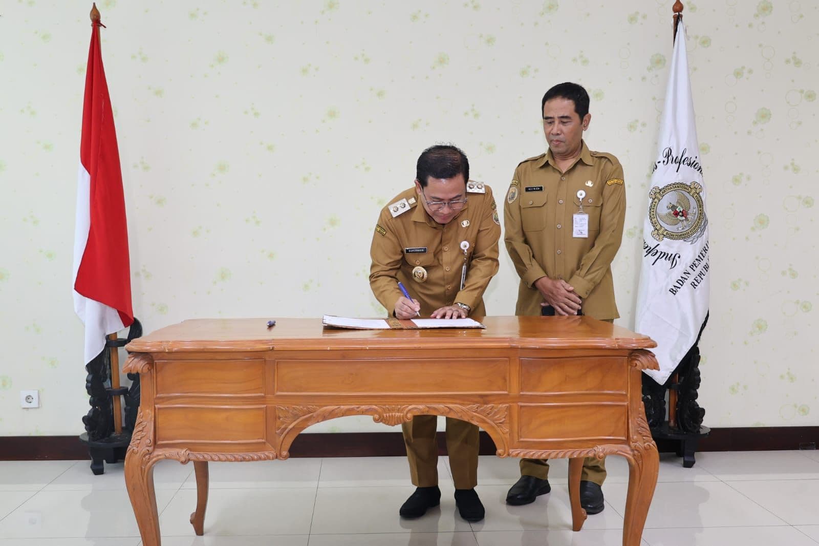 PLT. BUPATI SUKIRMAN SERAHKAN LKPD 2025 UNAUDITED KE BPK RI