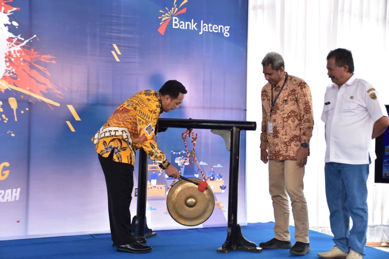 SEKDA PEKALONGAN AJAK MASYARAKAT MANFAATKAN AKSES PEMBIAYAAN DI GEBYAR FEST 81 BANK JATENG