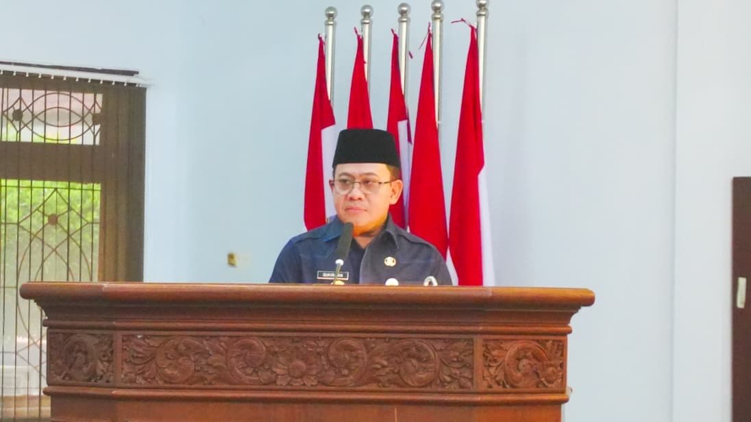 SINERGI EKSEKUTIF DAN LEGISLATIF, WAKIL BUPATI PEKALONGAN SAMPAIKAN JAWABAN ATAS PANDANGAN FRAKSI-FRAKSI TERHADAP RAPERDA APBD 2026