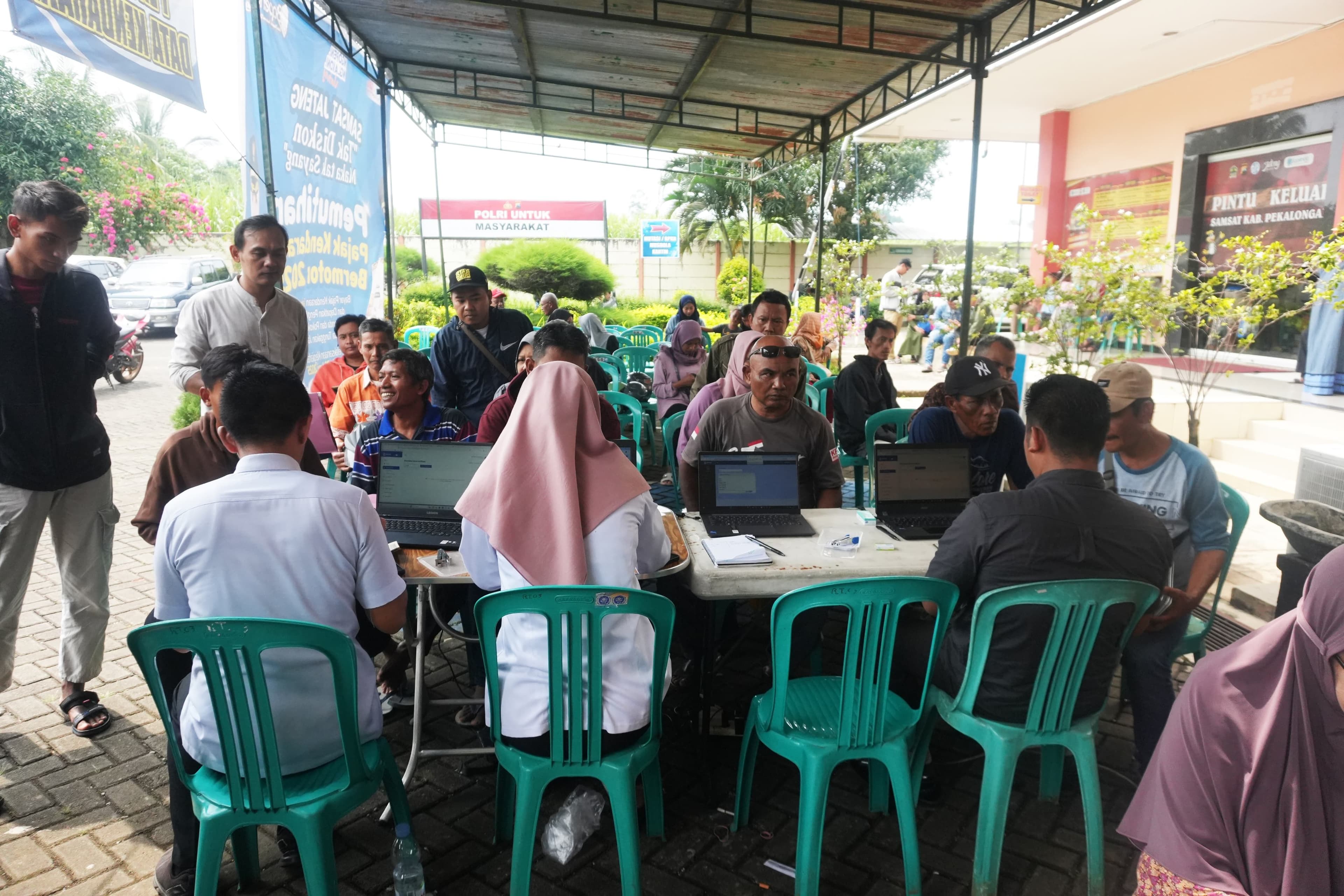 SAMSAT PEKALONGAN AJAK WARGA MANFAATKAN PROGRAM PEMUTIHAN PAJAK KENDARAAN BERMOTOR